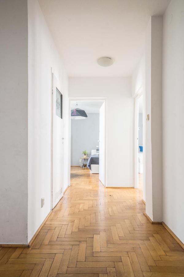 Oomph Warsaw Central 3-Bedroom Flat Kültér fotó